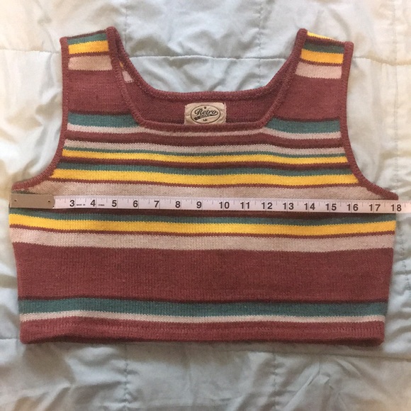 Vintage Cropped Knit Vest - Picture 2 of 4